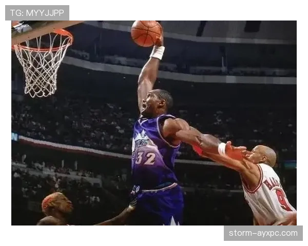 篮球非法挡拆规则为何争议不断?揭秘NBA赛场判罚细节 篮球非法挡拆规则为何争议不断?揭秘NBA赛场判罚细节
